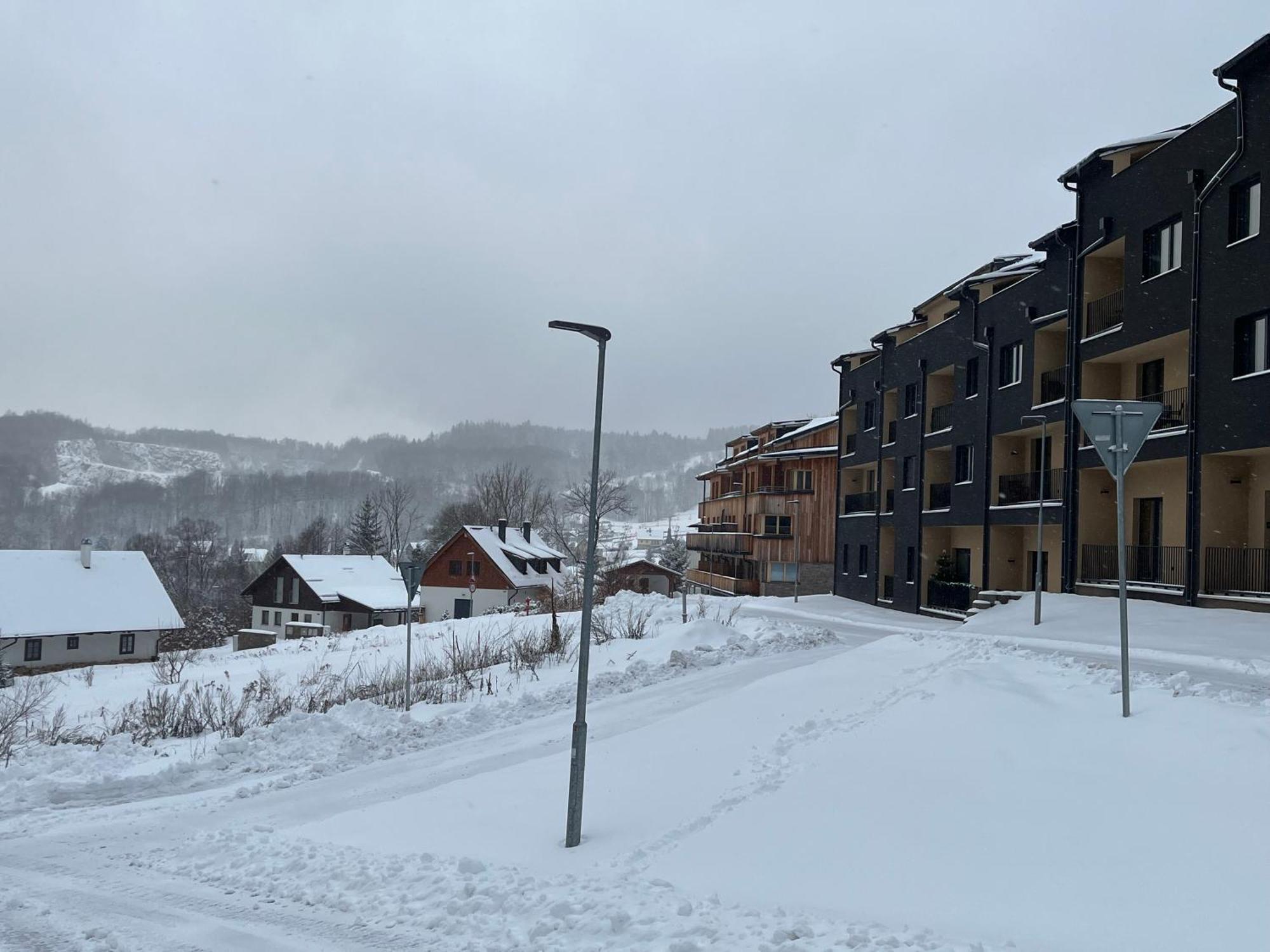 Apartman Hruska Černý Dŭl Exterior foto